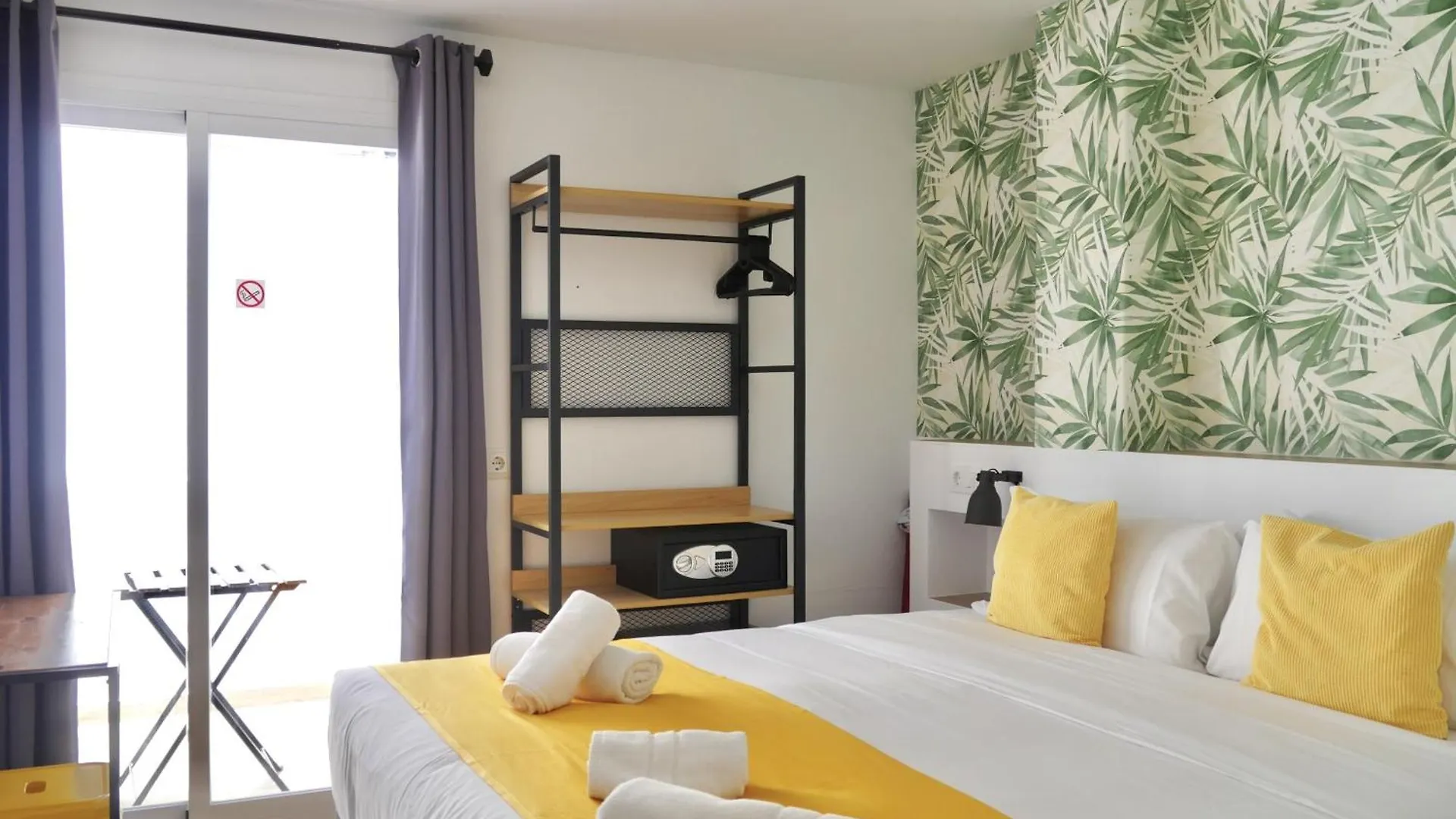 Gæstehus Nanit Rooms Ibiza Hostal Santa Eularia des Riu